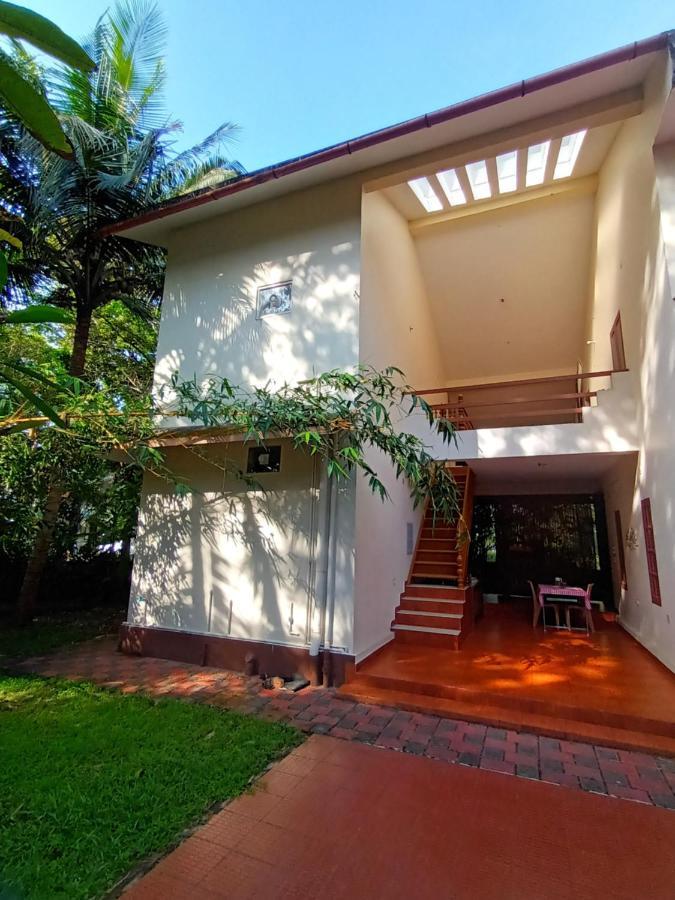 Ivory Coaste Hotel Kannur Exterior foto