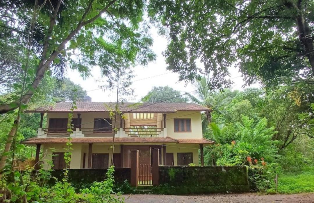 Ivory Coaste Hotel Kannur Exterior foto