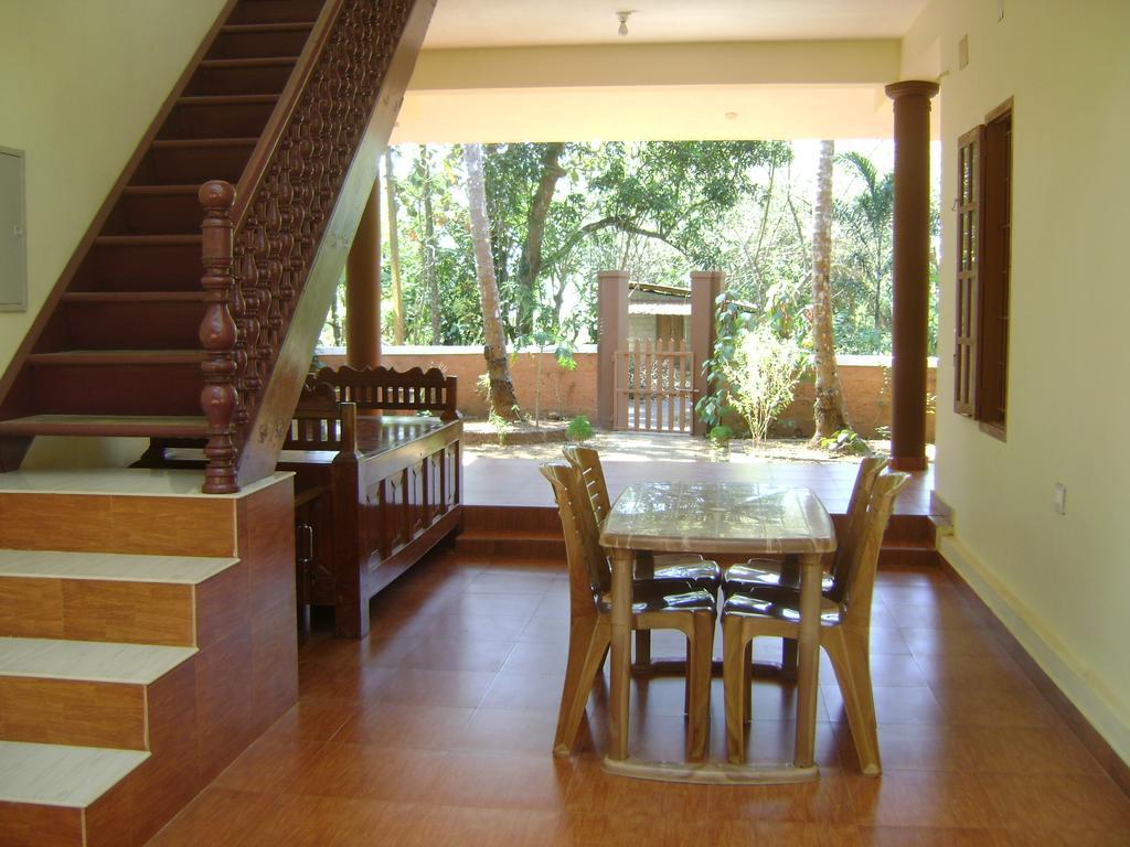 Ivory Coaste Hotel Kannur Exterior foto